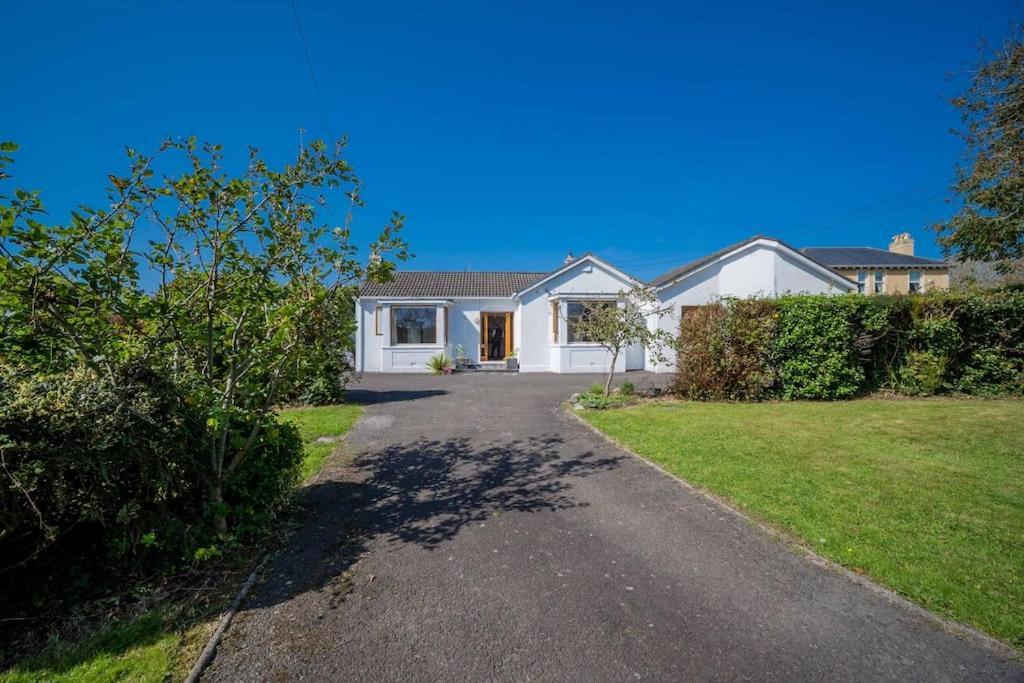 The Moorings- Near The Sea Villa Tramore Exteriör bild